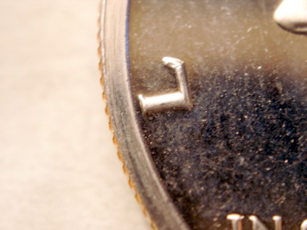 1971-S-Proof-Kennedy-Half--What's-Going-On-By-The-Rim?
